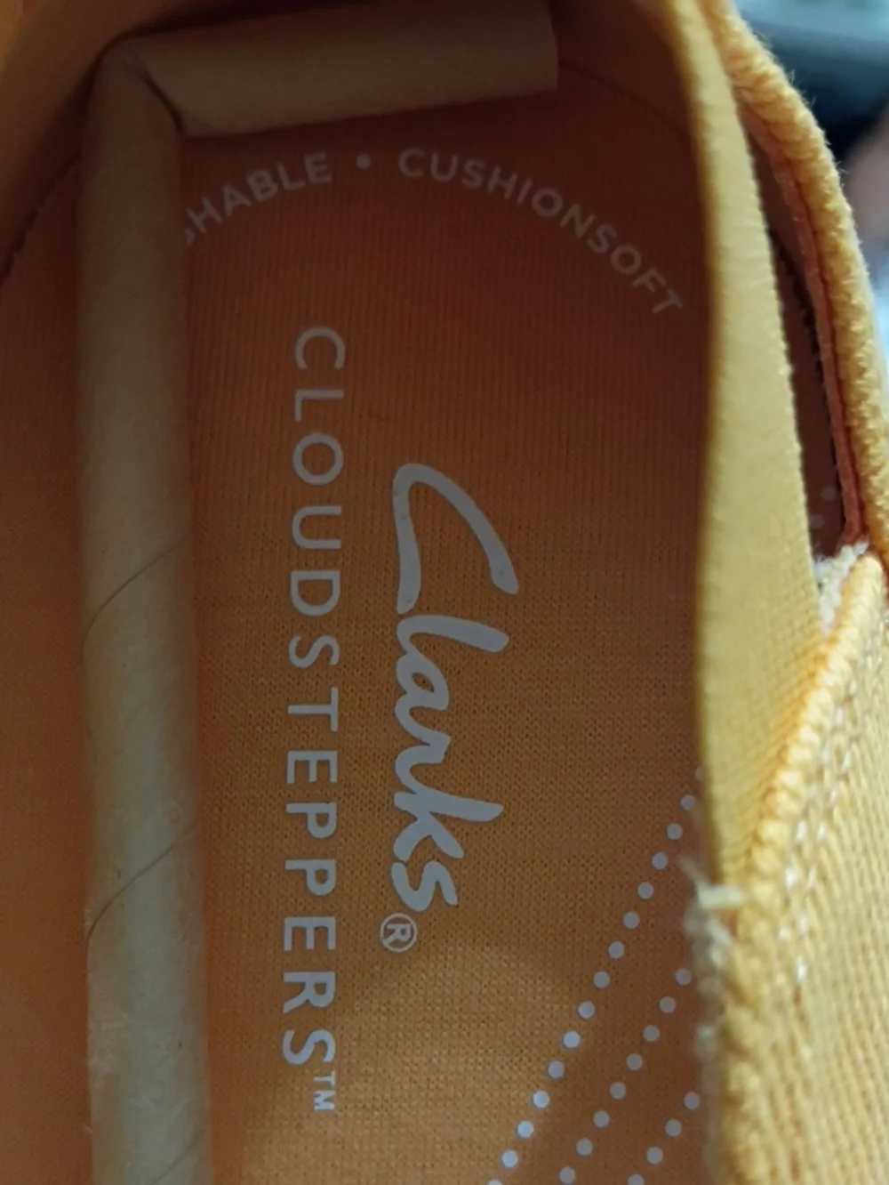 New Clarks Breeze Slip-On Canvas Loafers in Mustard Orange 9 Narrow